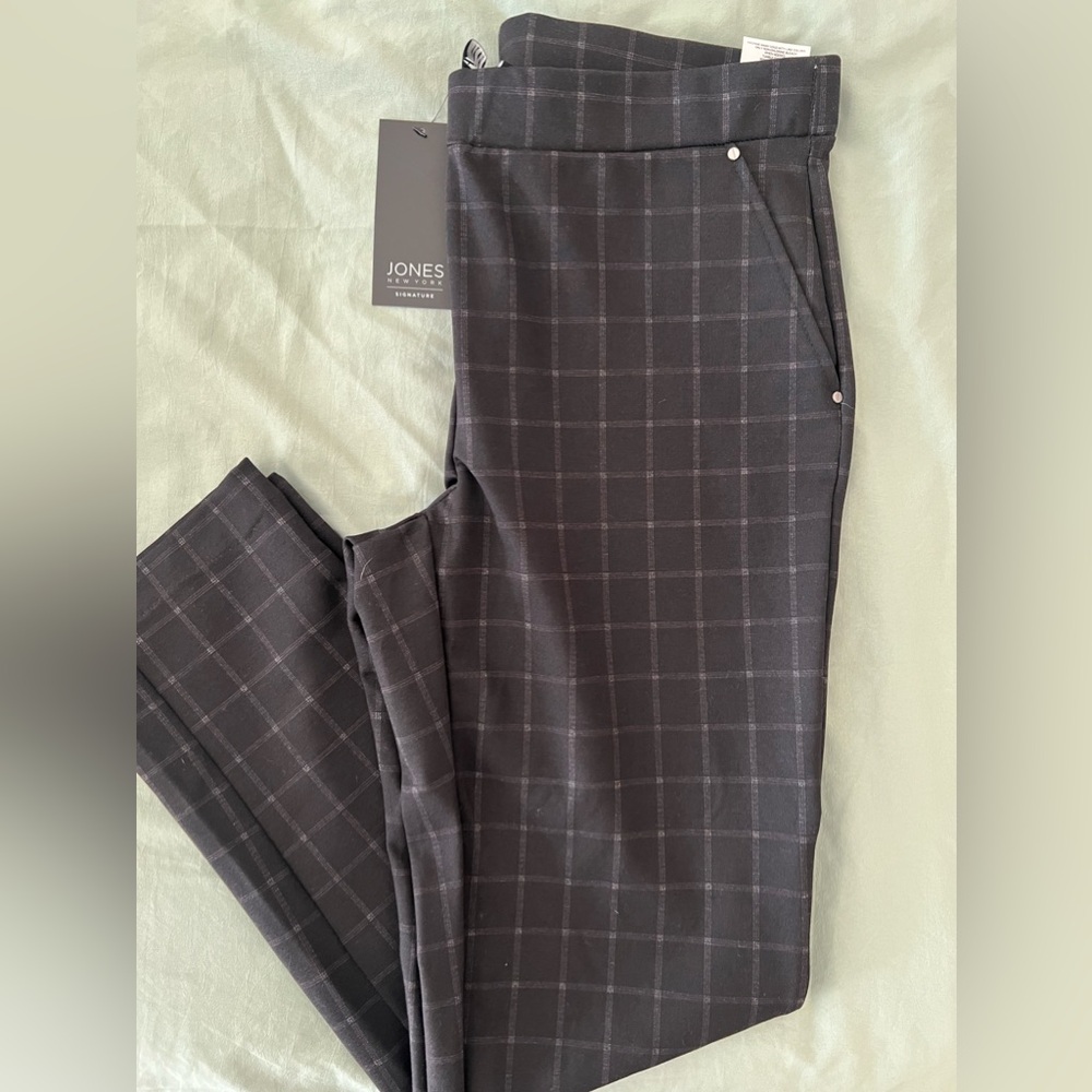 Jones New York Women’s dress Pants size M NWT